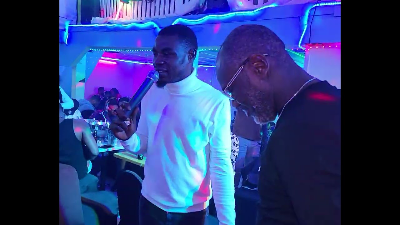 MERCURE DU ZOUGLOU IMPROVISATION POUR ANGE GBAKA ANNIVERSAIRE AU POUVOIR BAR  FRANCE