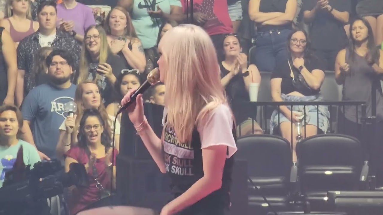 Paramore - Misery Business LIVE in St. Louis MO 7/30/23