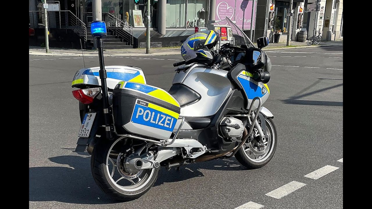Motorradfahrerin bei Unfall in Gro&szlig;aitingen schwer verletzt