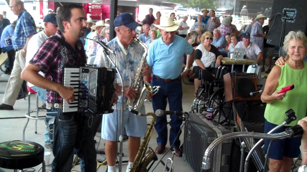 CHRIS RYBAK & CENTRAL TEXAS SOUNDS POLKA BAND - PRAHA, TEXAS 8-15-2013