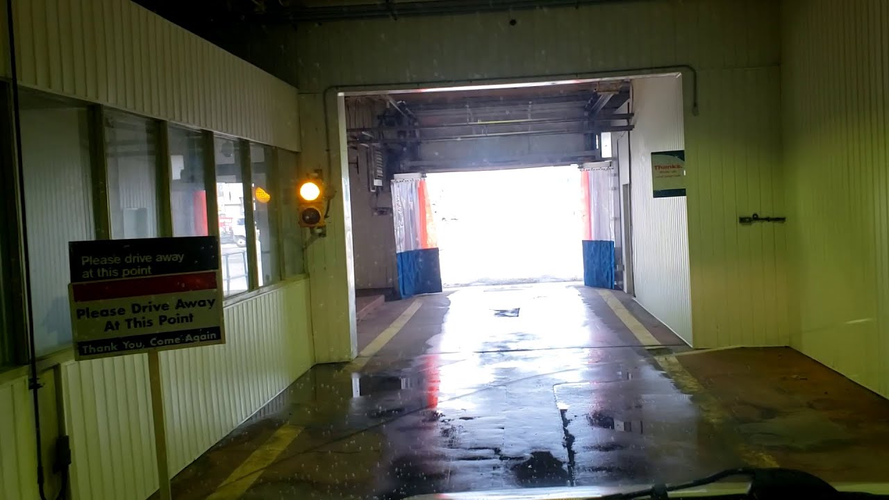 Review of the Petro Canada Car Wash in Mississauga Ontario (Dundas & Dixie)