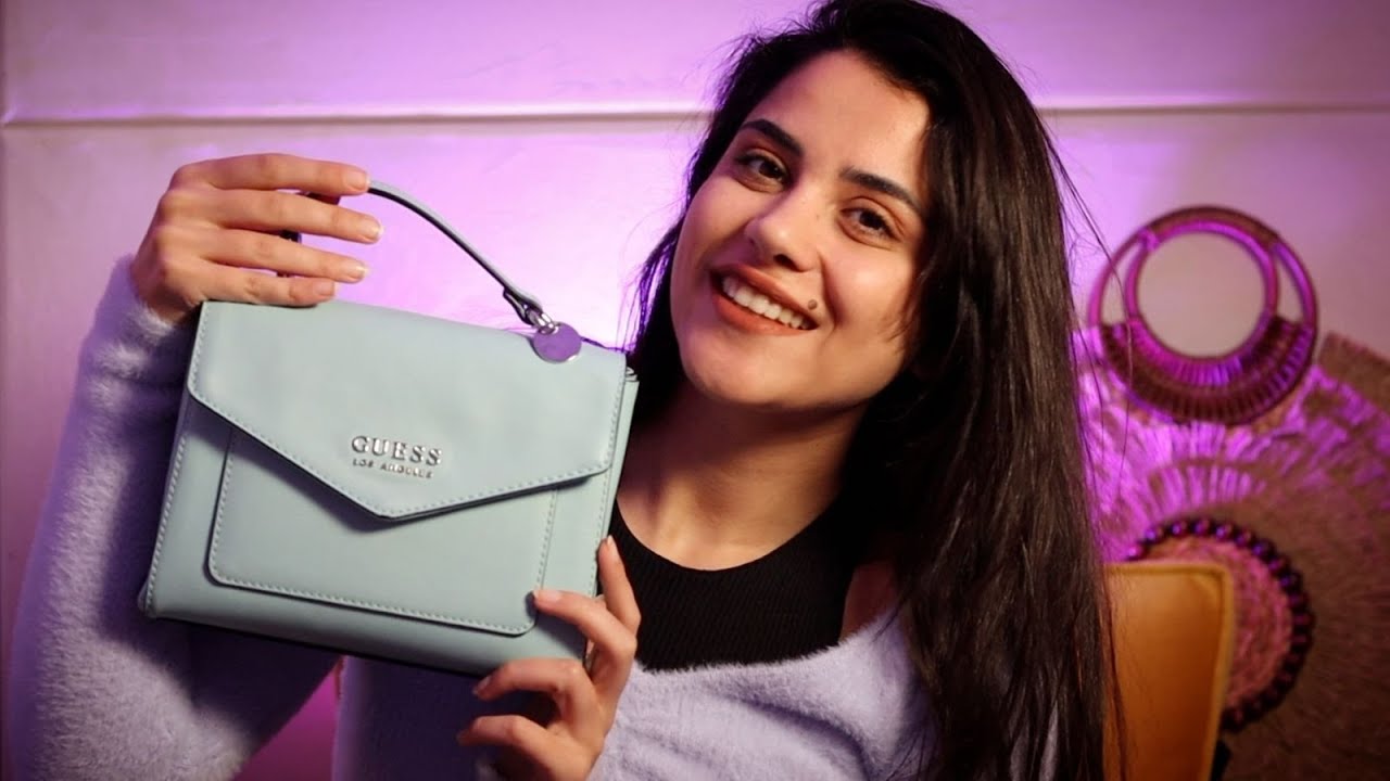 ASMR  ايه الموجود في شنطتي اي اس ام ار مليان اصوات مريحة للنوم
