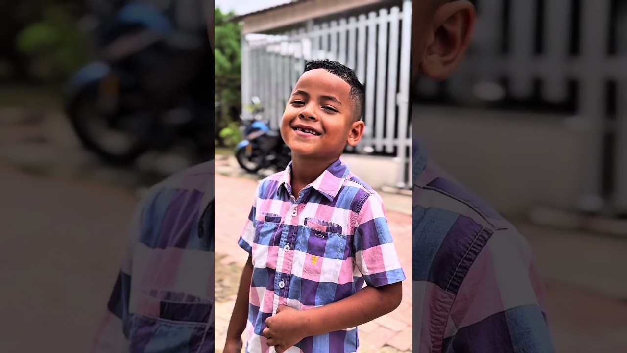 Este niño le mete al vallenato 