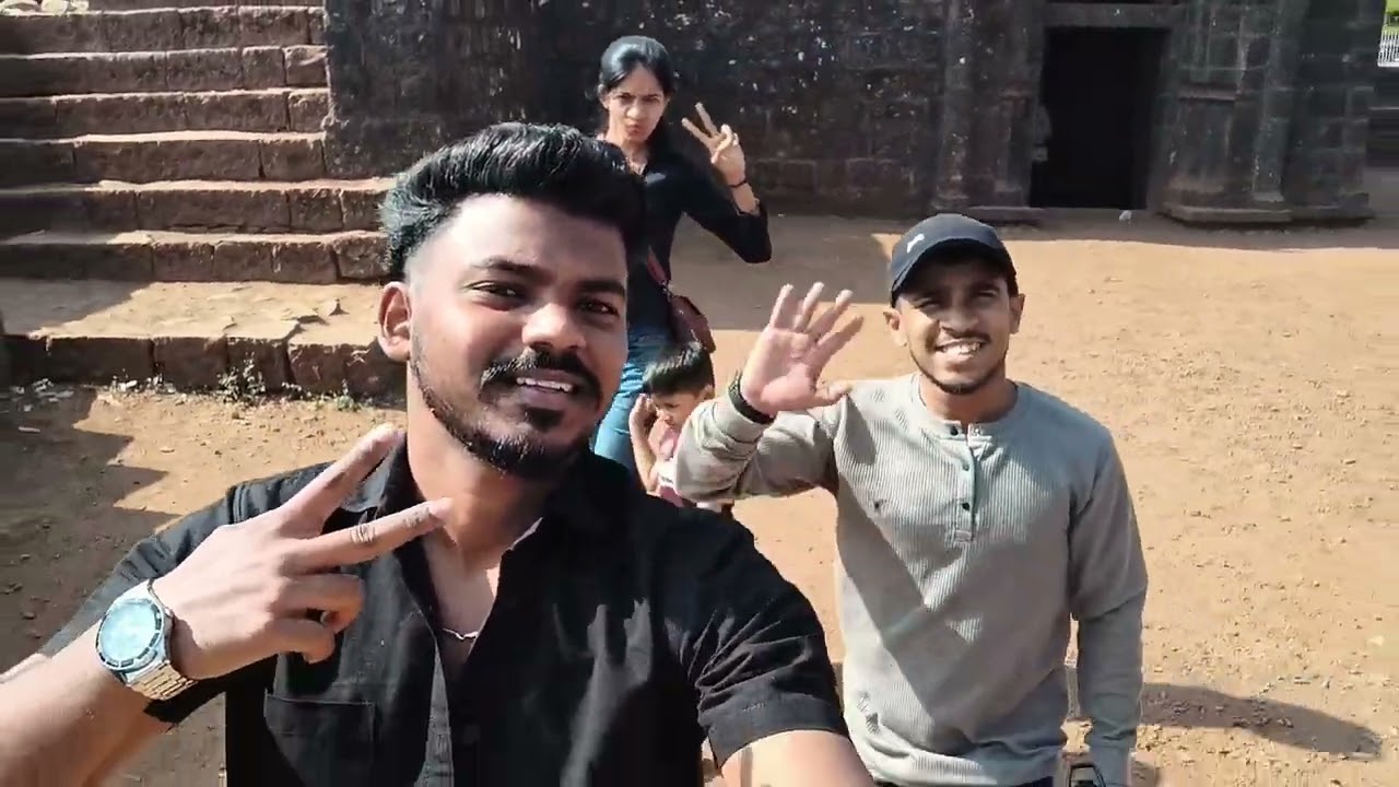 ऑफिस टीम सोबत नवीन वर्षाची सुर्वात कोल्हापुर दर्शनाने ☺️🤩🥳