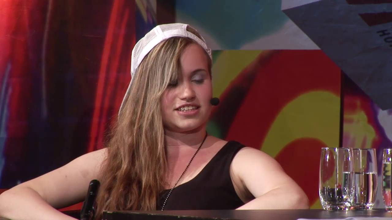 3. SharkaSs (14. 6. 2016, Malostranská beseda) - 7 pádů HD