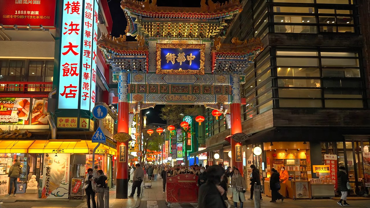 4K・ Yokohama China town, Christmas lights and fireworks 2023・4K HDR