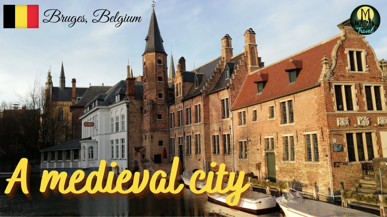A tour in Bruges - A medieval City - Christmas 2020 - Minimo Travel #bruges #europe #travelbelgium