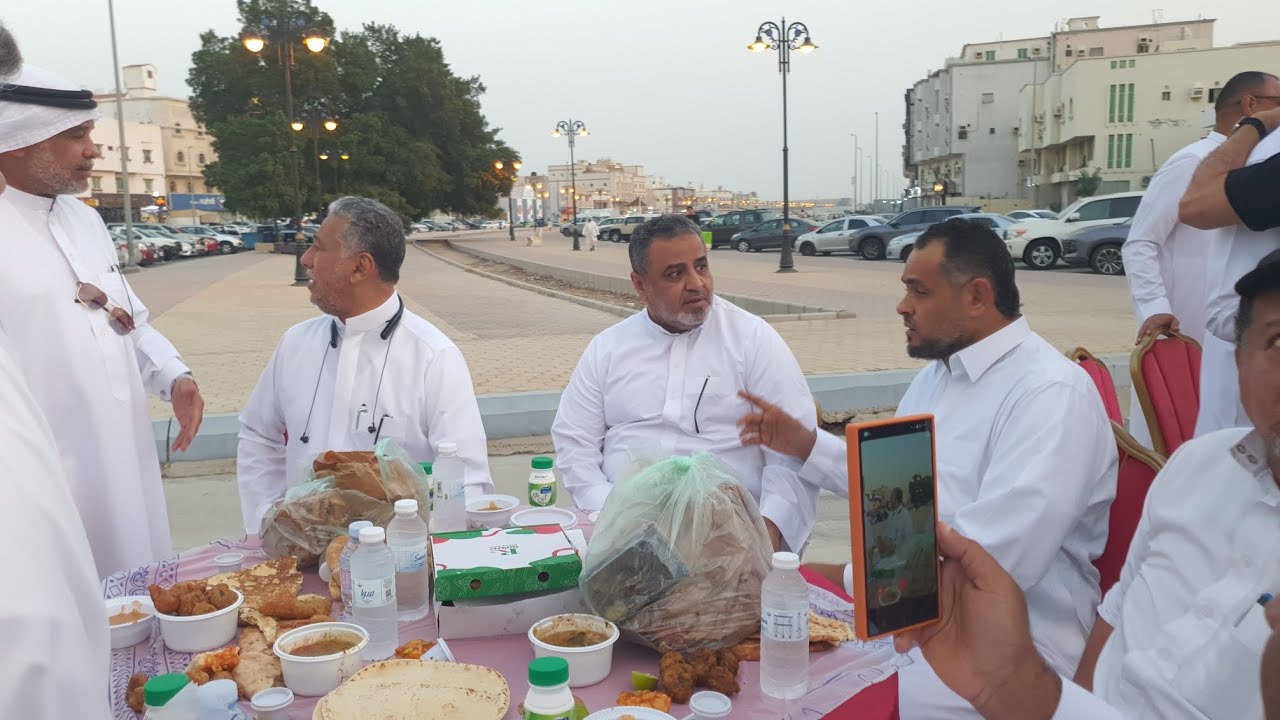 الفطور الرمضاني حي السبيل لشباب حارة النسيم ( الزبيلة ) و مسجد ابو هريرة 