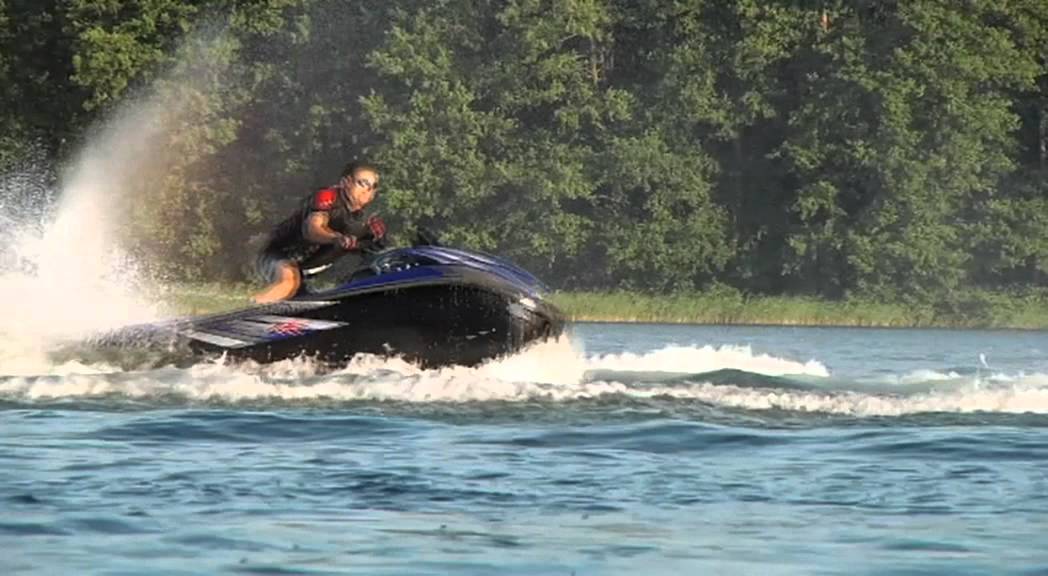 Krzysztof Hołowczyc testuje skutery wodne Yamaha!