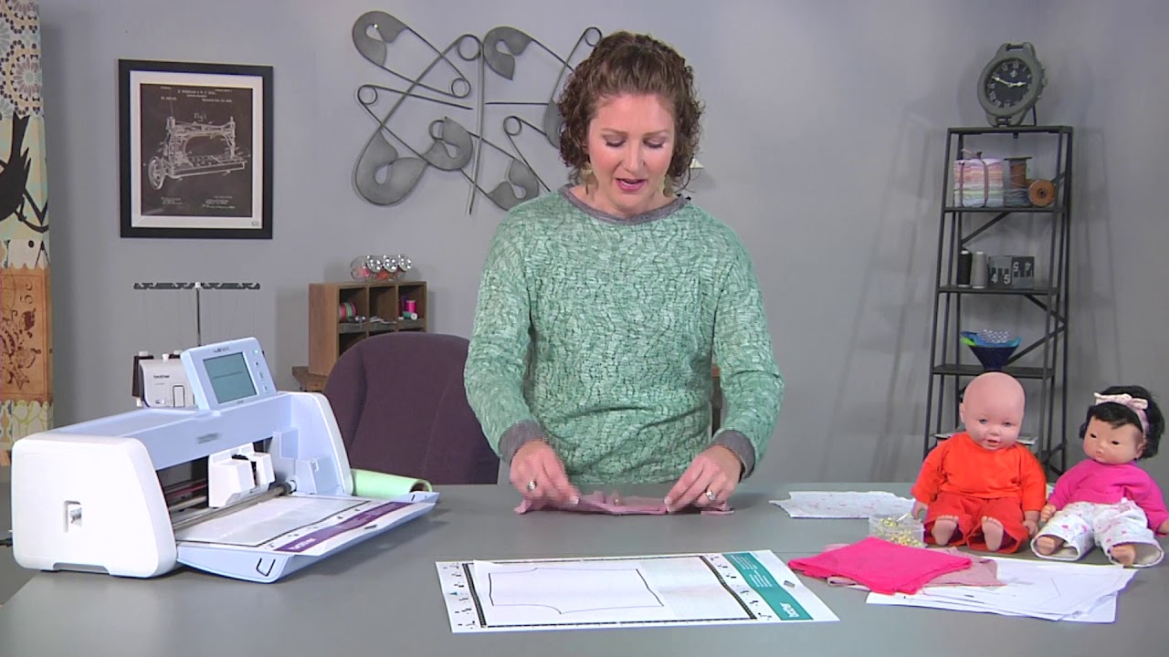 Learn to make doll clothes on It&rsquo;s Sew Easy with Emily Thompson (1707-1)