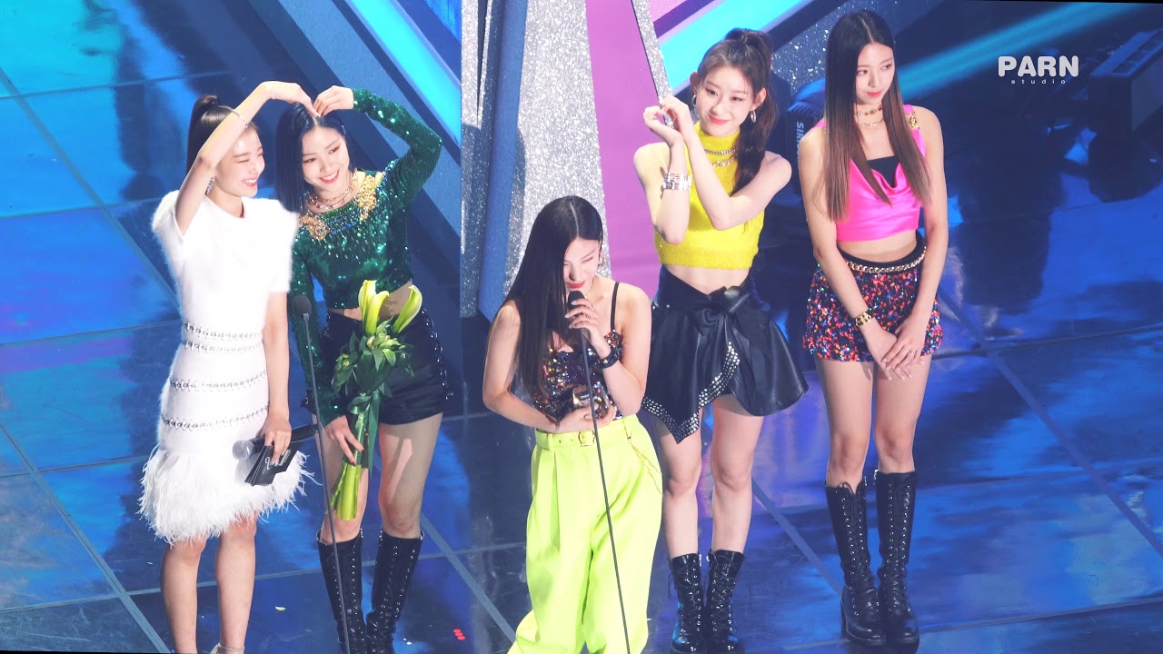 ITZY(있지) GMA 신인상 수상 - 예지의 실수
