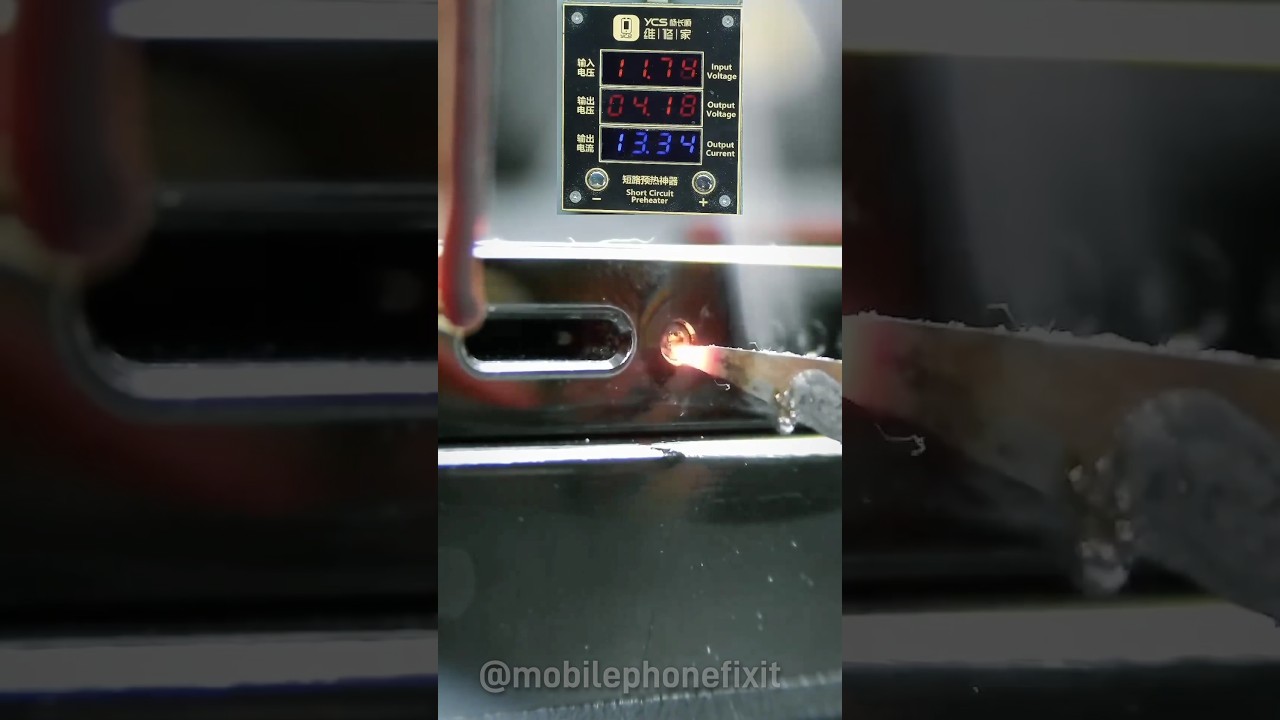 iPhone Jam Screw open trick #shorts #shortsfeed #ytshorts #ffytshortvideo #iphone #mobilephonefixit