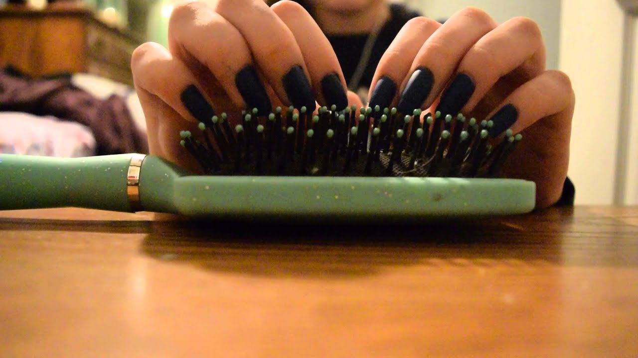 ASMR | Hairbrush Tapping { Bristle noises,long nails}