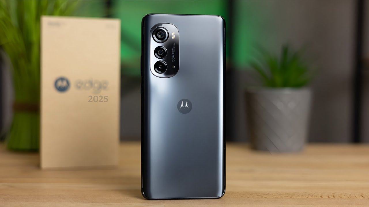  Motorola Edge. 