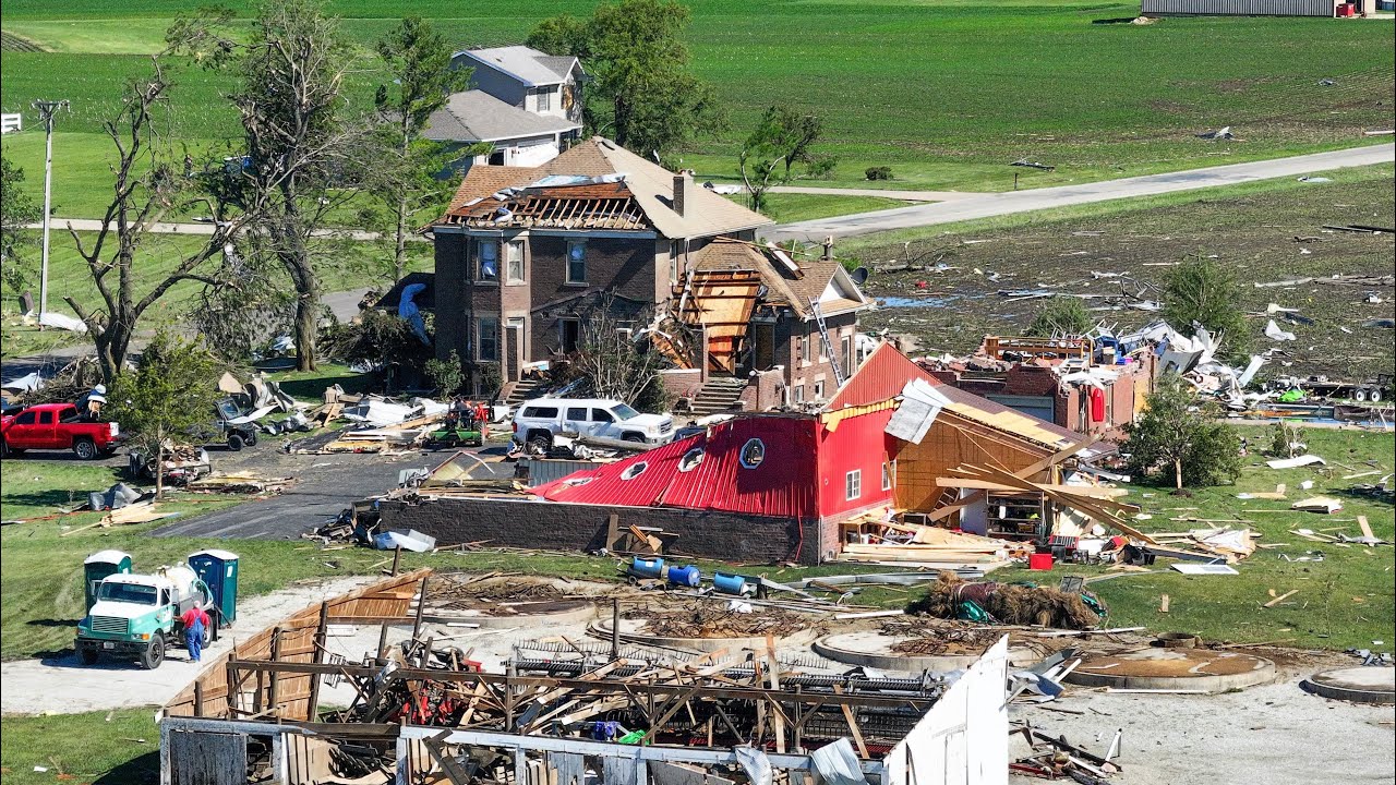 Streator Illinois tornado damage June 11, 2026