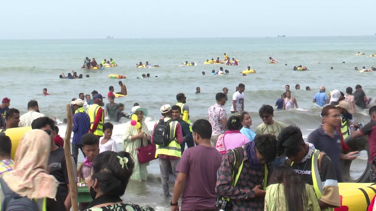 শীত মৌসুমে কক্সবাজারে পর্যটকের ঢল-People flock to Cox's Bazar