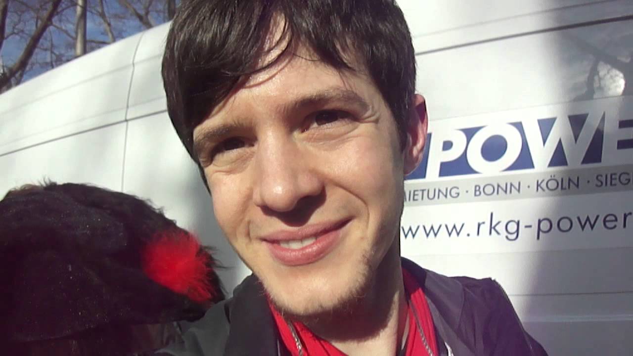 Karneval in K&ouml;ln 2015 auf dem Neumarkt / Sebi Wagner von Kasalla