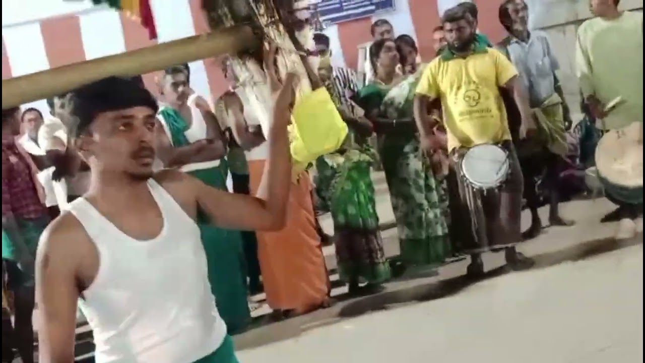 காவடியை வைத்து இப்படி செய்யலாமா
