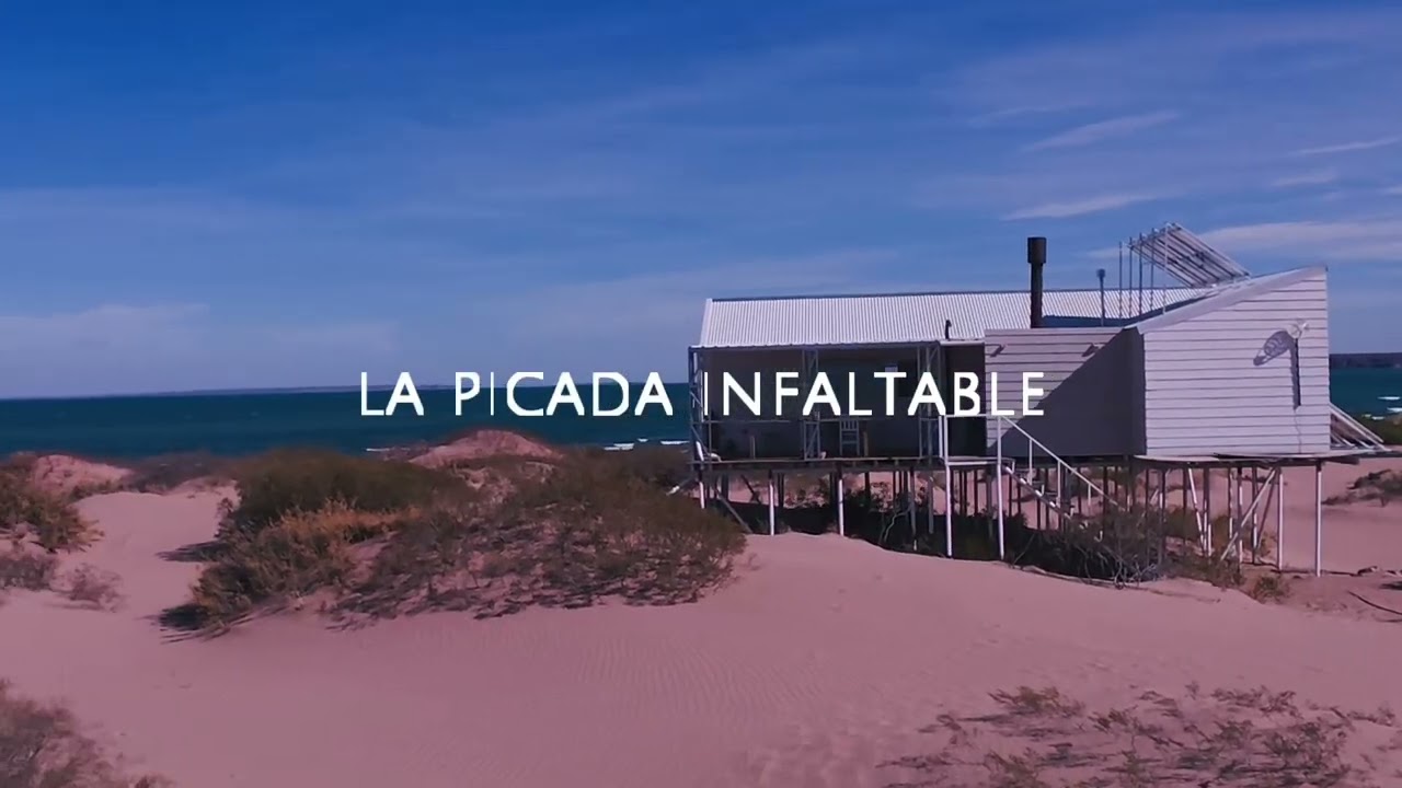 Pueblo blanco , tremendo lugar a unos kilometros de el chocon 