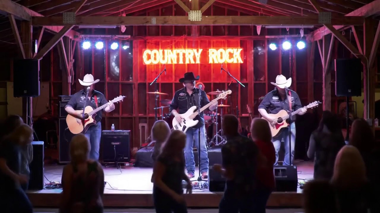 Country Rock Performance – Live Studio Session with Powerful Sound