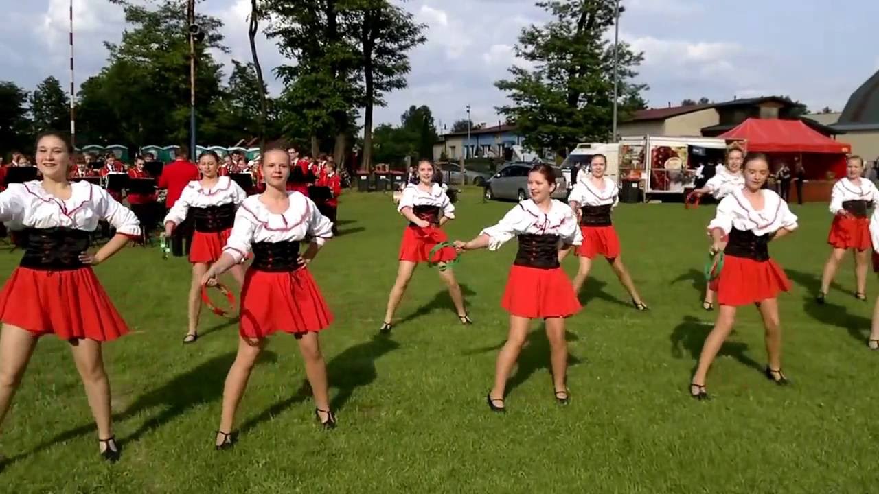 Mażoretki i Orkiestra dęta z Wręczycy Wielkiej - 01.06.2014.- Konopiska