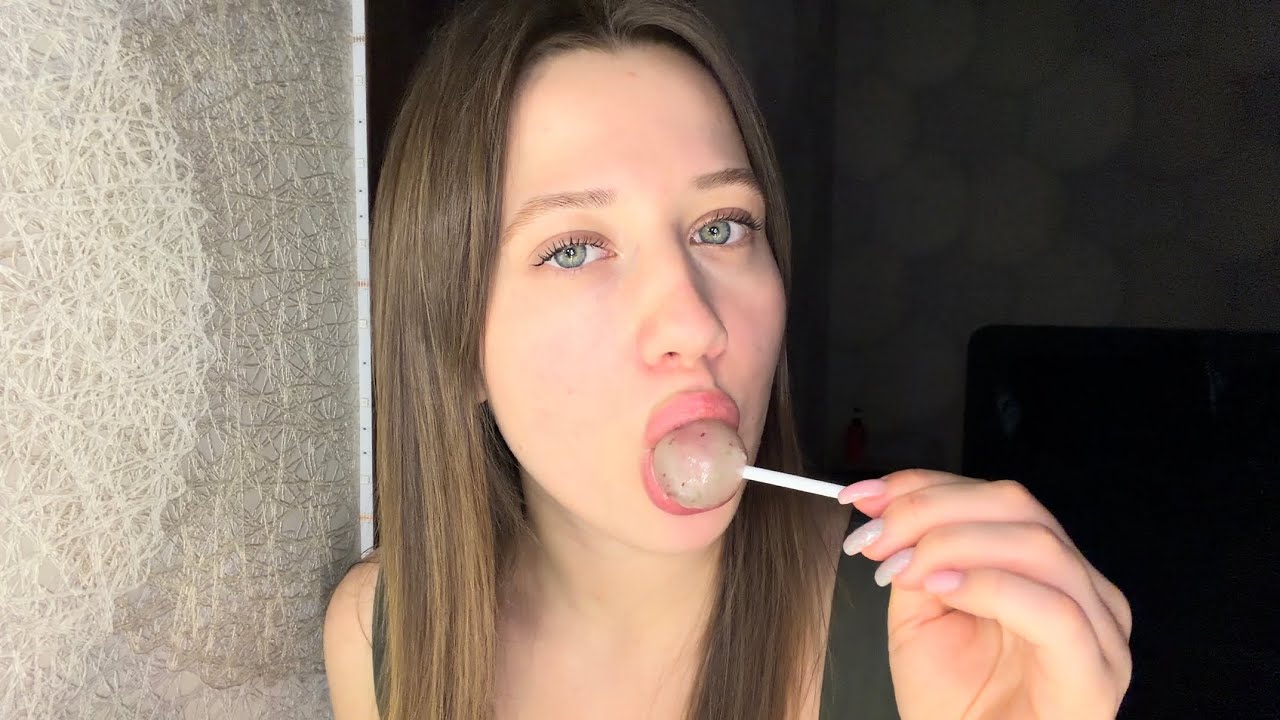 ASMR || Taste and lick a lollipop🫦 wet mouth sounds💦