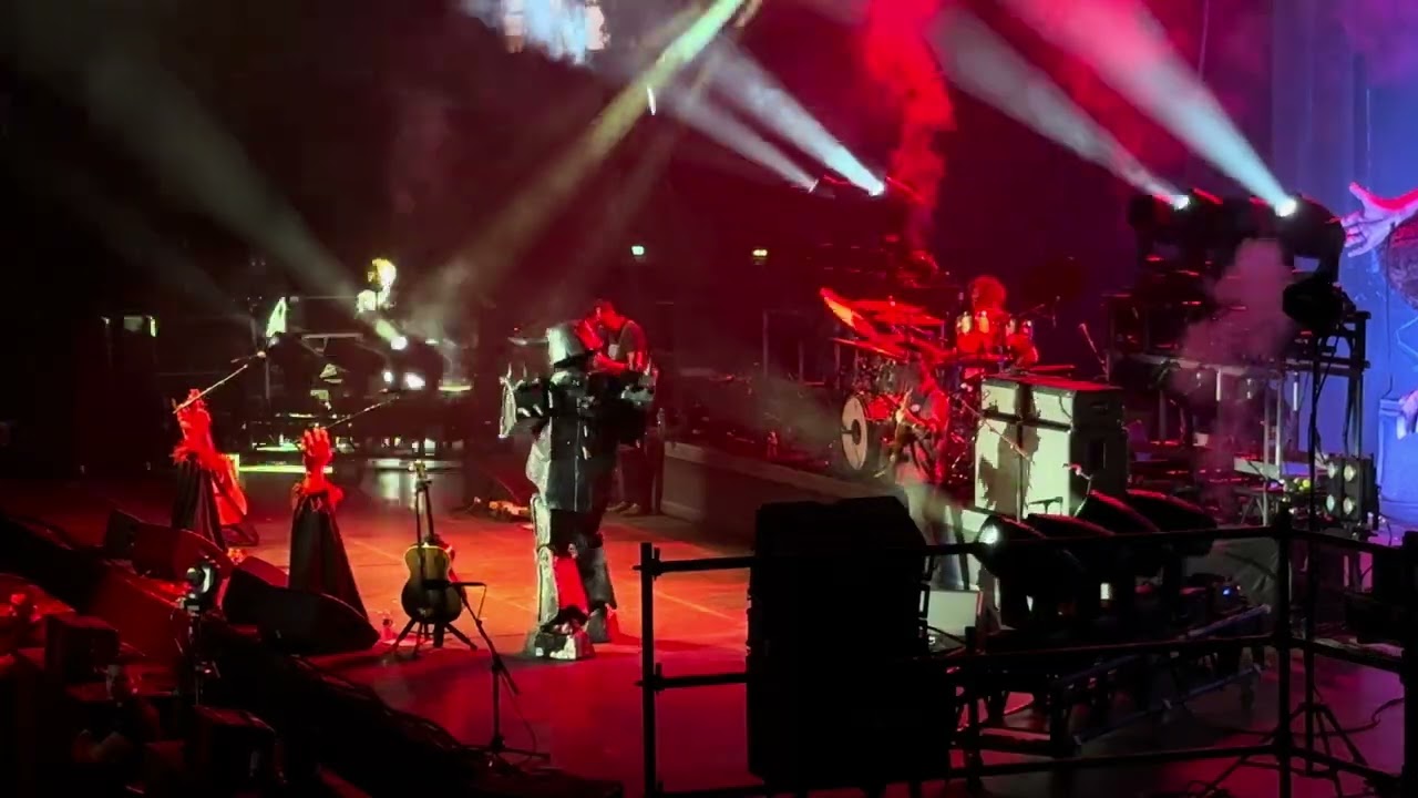 Tenacious D live in Paris (Accor arena) - The Spicy Meatball Tour - May 15 2024