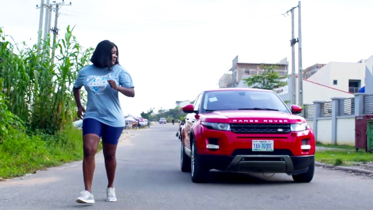 Lonely Single Mother Only Went For A Jog In Their Estate But A Kind Stranger Fell In Love With Her