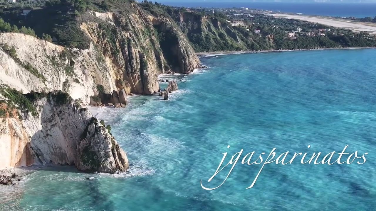 White Rocks Κεφαλονιάς από Ψηλά 🇬🇷 | Μαγικές Drone Λήψεις σε Τιρκουάζ Νερά