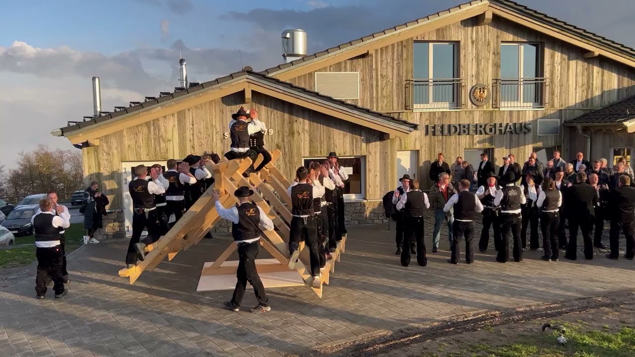 Zimmererklatsch zum 72. Verbandstag der hessischen Zimmerer in Kronberg 2023 auf dem Feldberg
