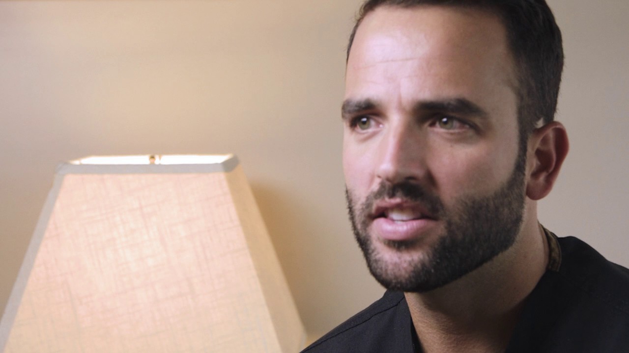 Teeth Whitening Treatment at Restorative and Implant Dentistry - Dr. Joel Baez