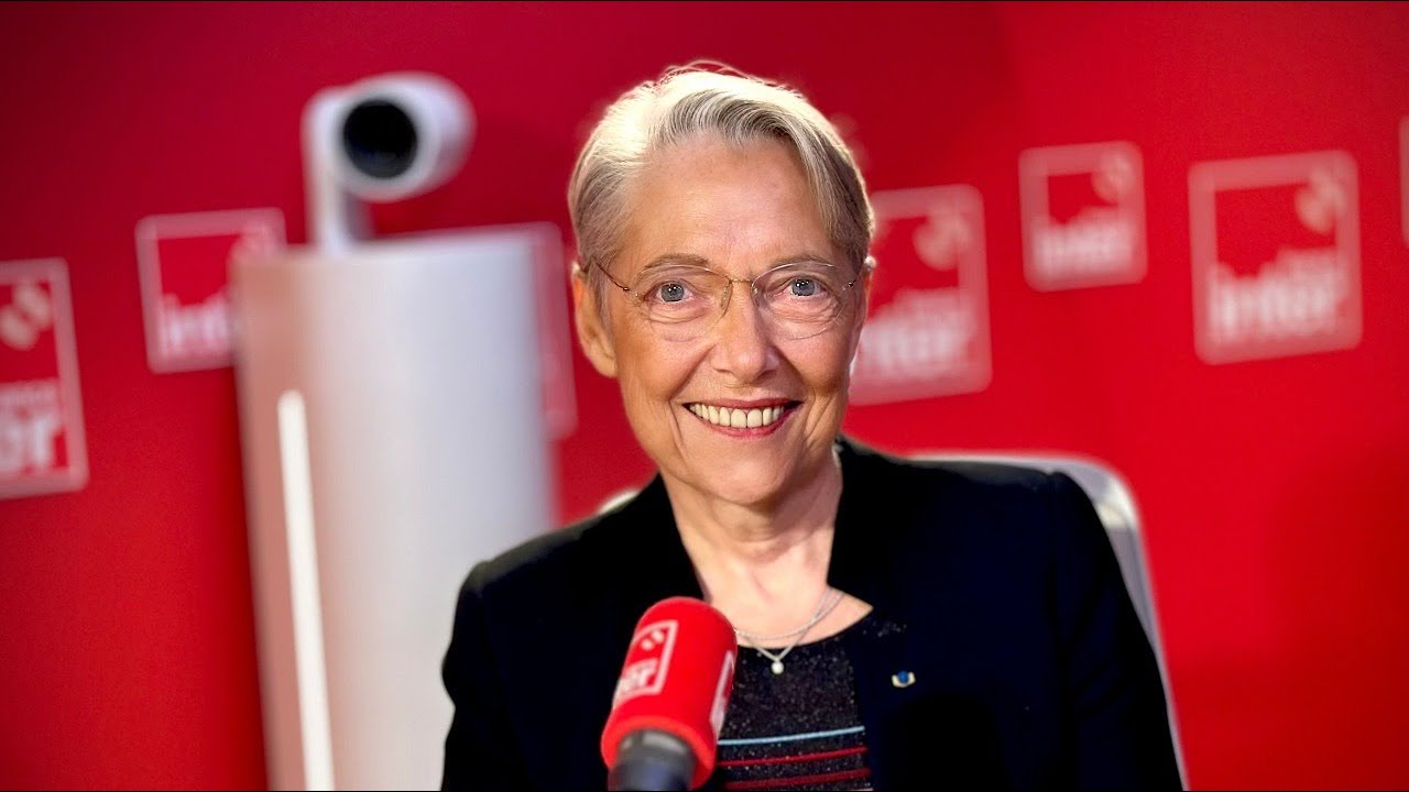 Éducation à la sexualité : Élisabeth Borne défend un programme 