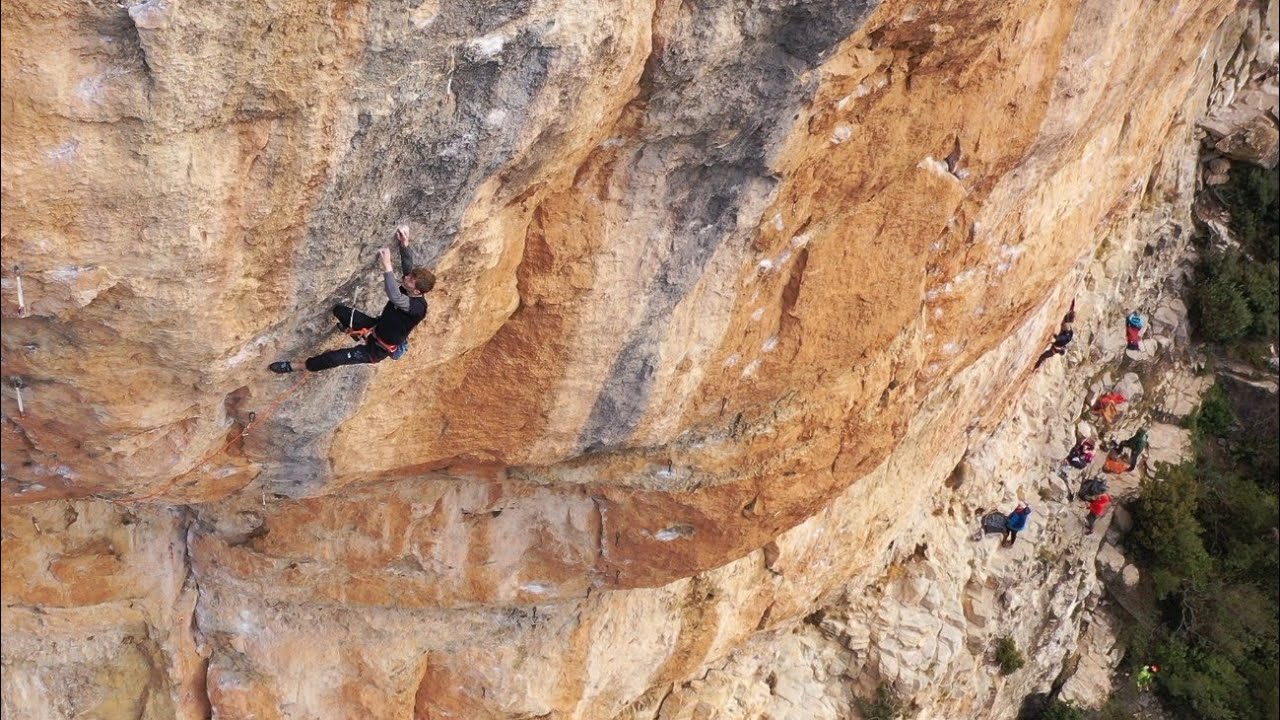 Estado Critico (9a/5.14d) in Siurana