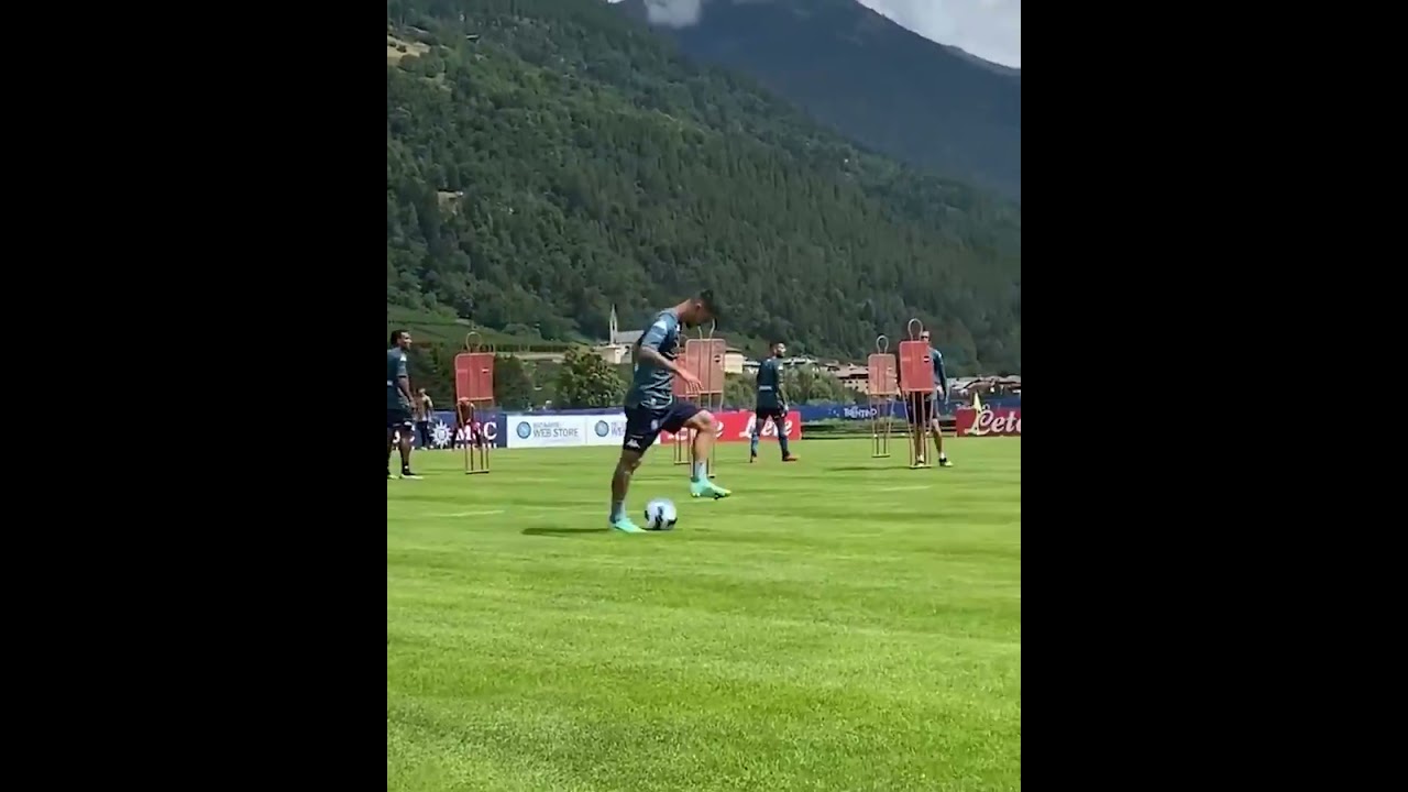 Matteo Politano nos ense&ntilde;a como bajar un bal&oacute;n ⚽️