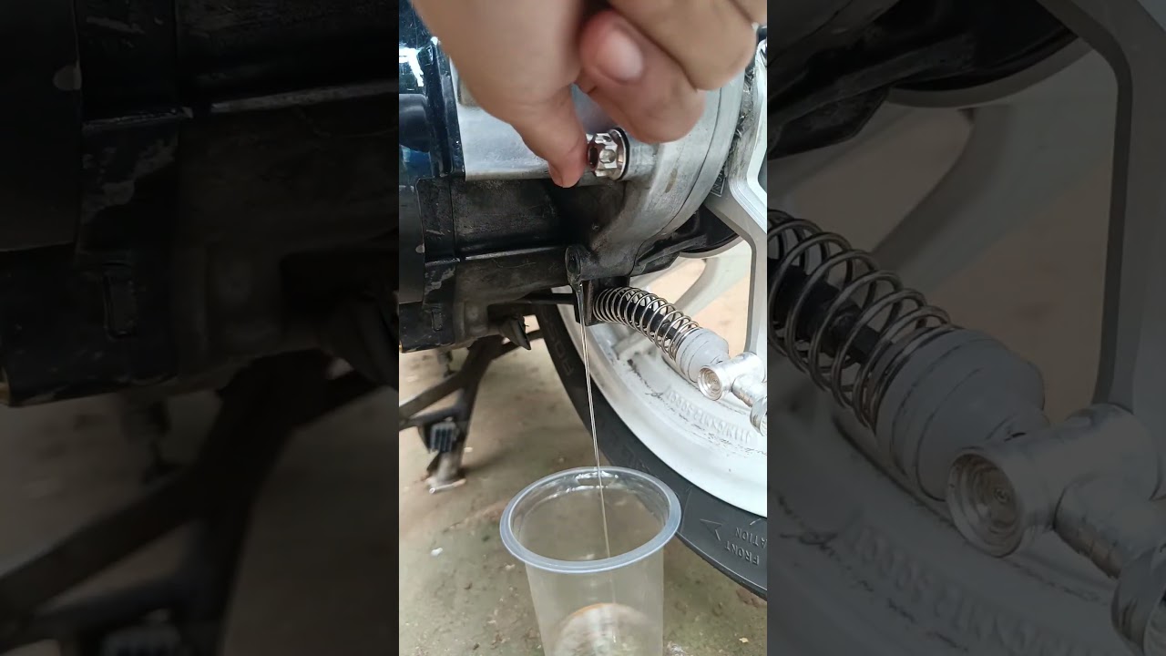 Vario motorbike gear oil change process? #vario #vario150 #honda #repair #oil #gearoil