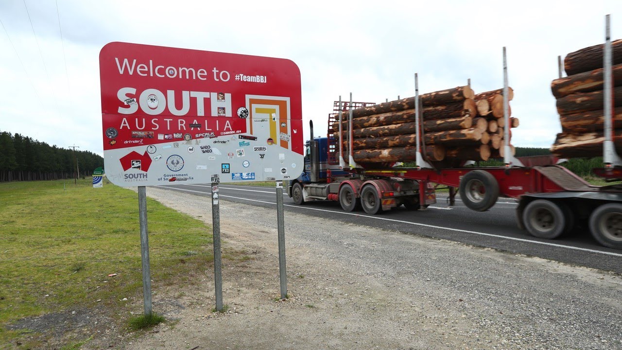 Australian states 'must open their borders' and put 'appropriate mechanisms' in place