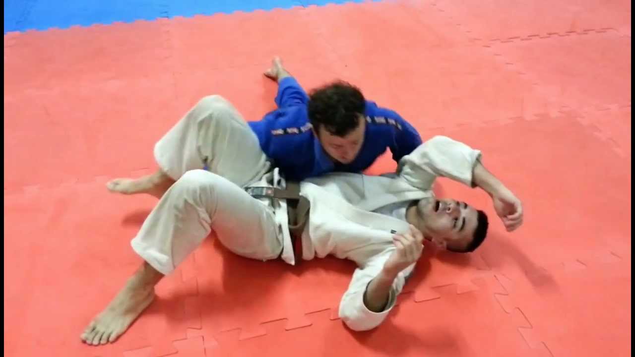 Jiu Jitsu - 557/QG - Saída/Defesa do 100kg (Cem Quilos) por André Machado