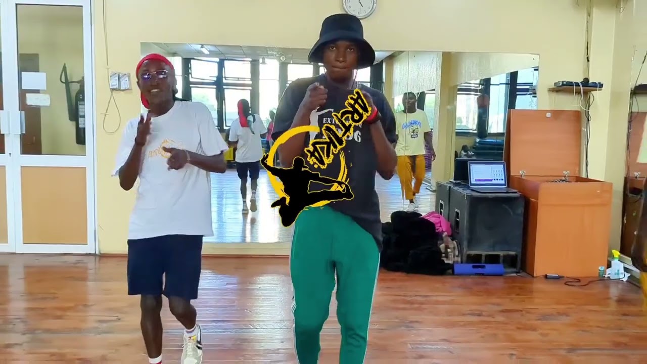 TOOFAN - C'EST PAS NORMAL