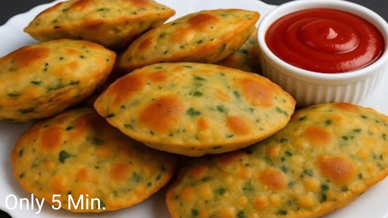 মাত্র 5 মিনিটে সুজি দিয়ে অপূর্ব স্বাদের নতুন টিফিন রেসিপি/Bengali Tiffin Recipe/Easy Snacks Recipe