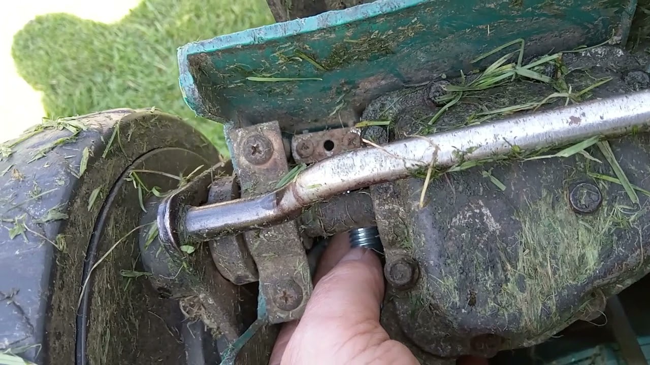 Naprawa napędu kosiarki LM1662B do kórej nie ma części zamiennych