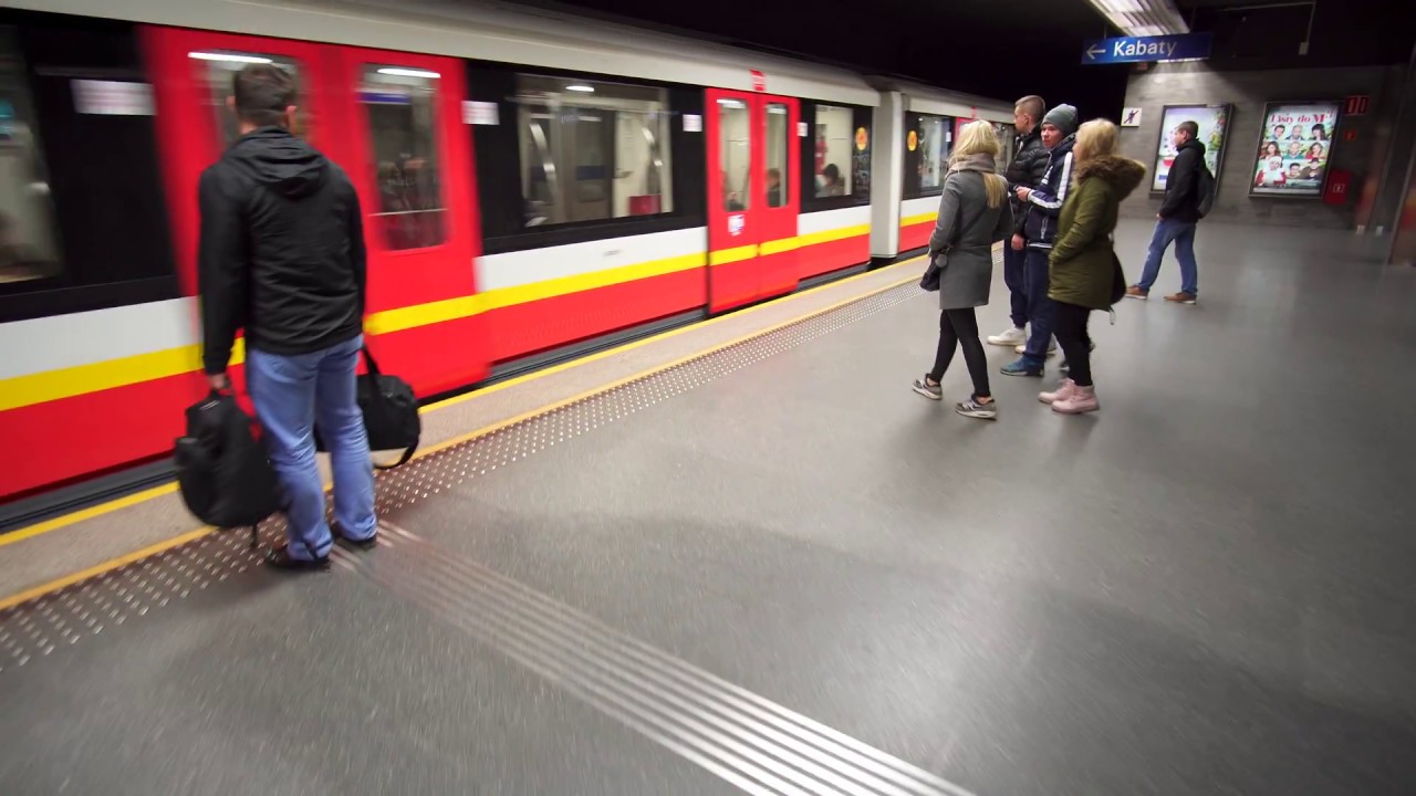 Poland, Warsaw, Metro ride from Ratusz Arsenał to Świętokrzyska, 2X escalator, 1X elevator