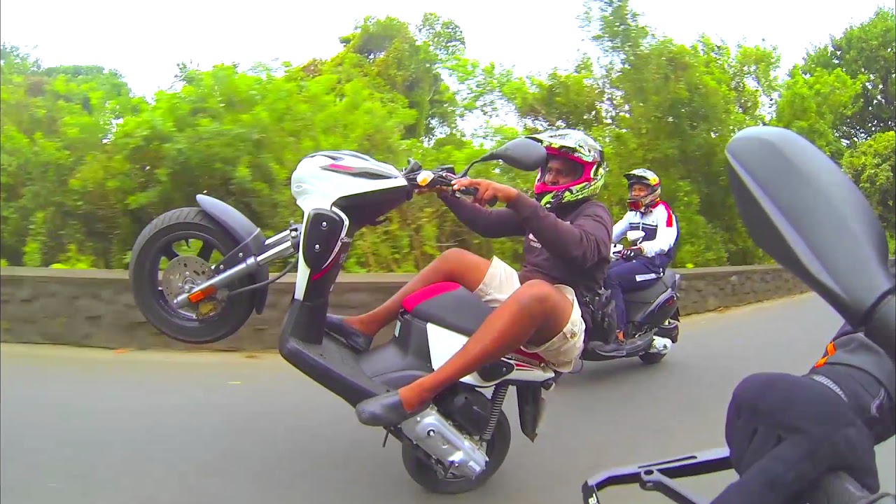 Tour de l'ile 14 Juillet 2017 -  Jeunes Motards 974 [HD]