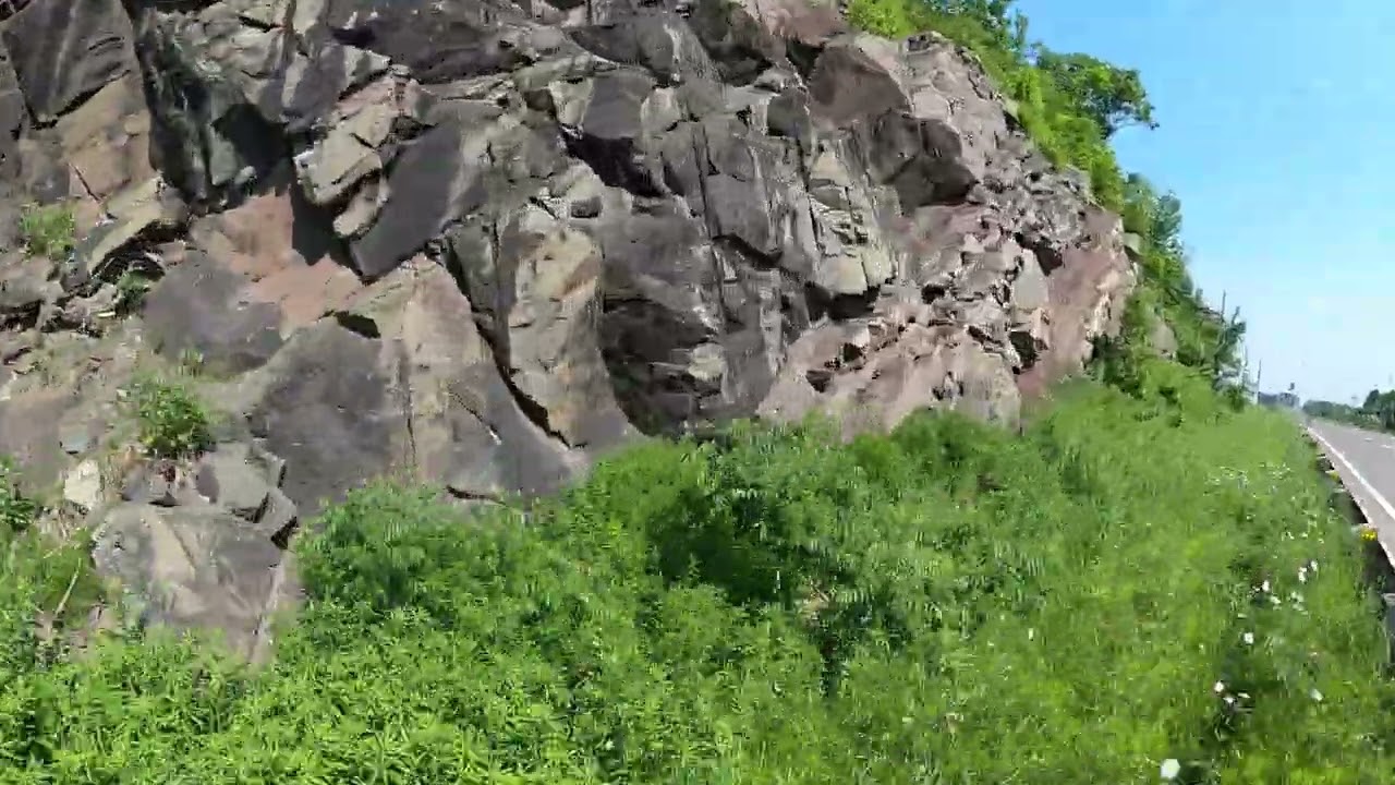 voici un visite accéléré d'une face rocheuse de la formation géologique des Appalaches