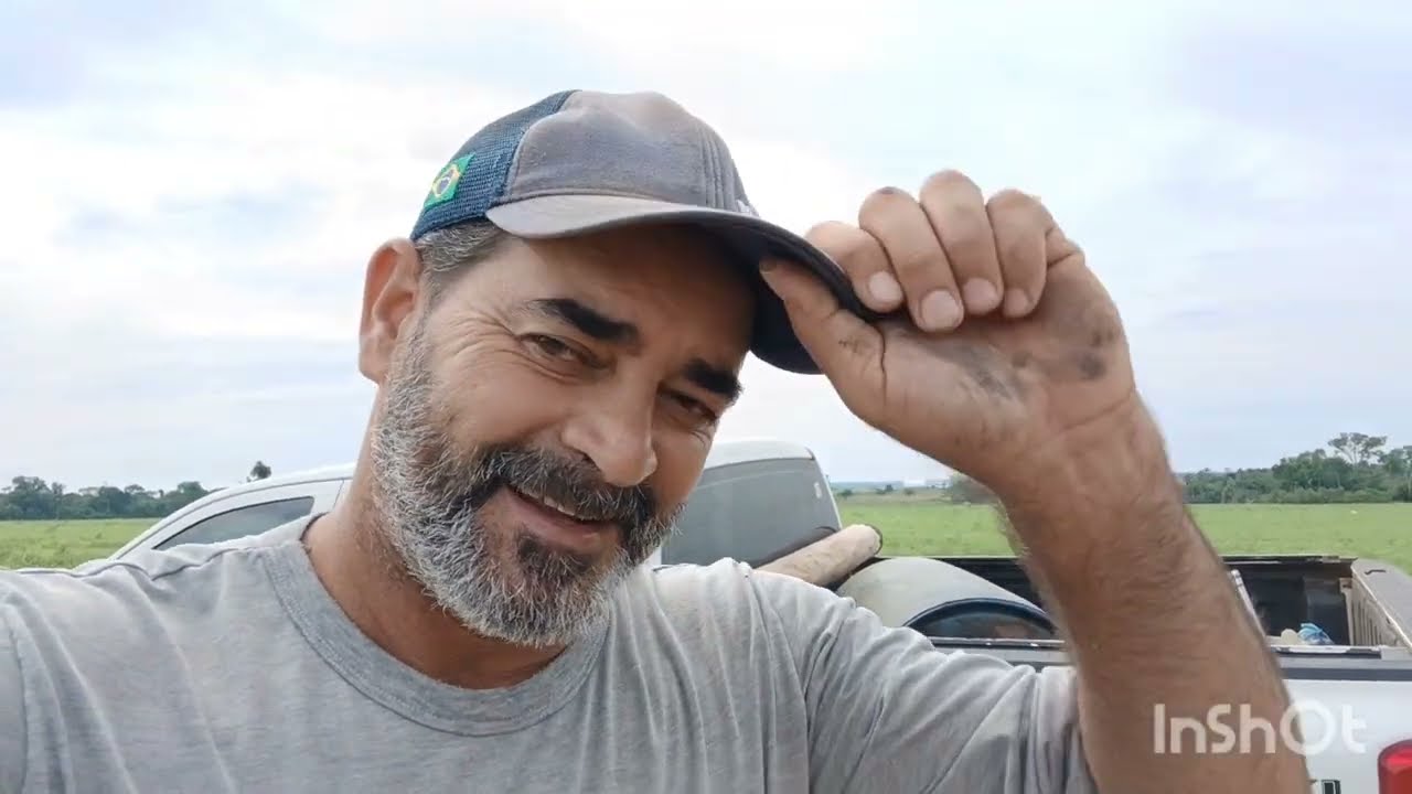 Plantando soja e chuva chegou para alegrar