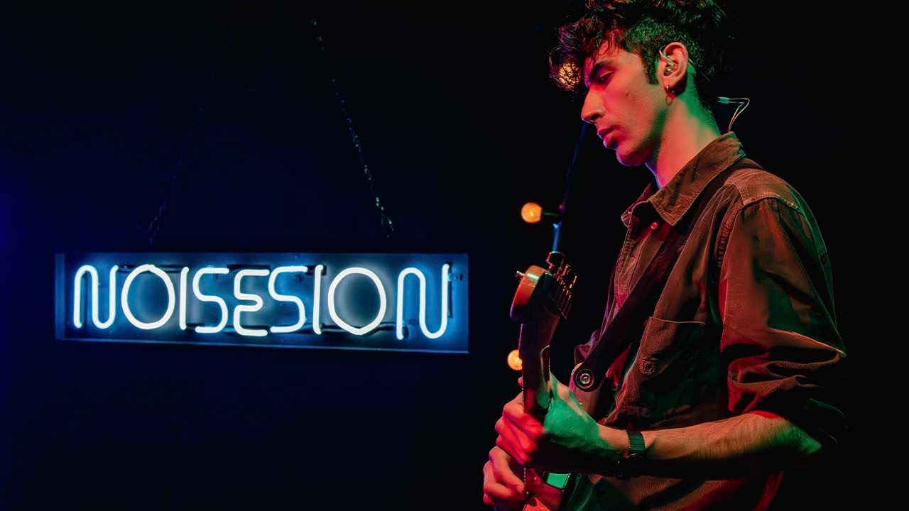 Nicolás y Los Fumadores - El Sol (Live in Noisesion)