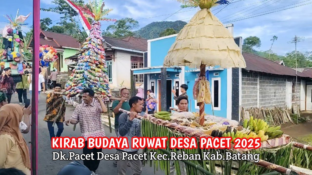 Pawai kirab budaya 