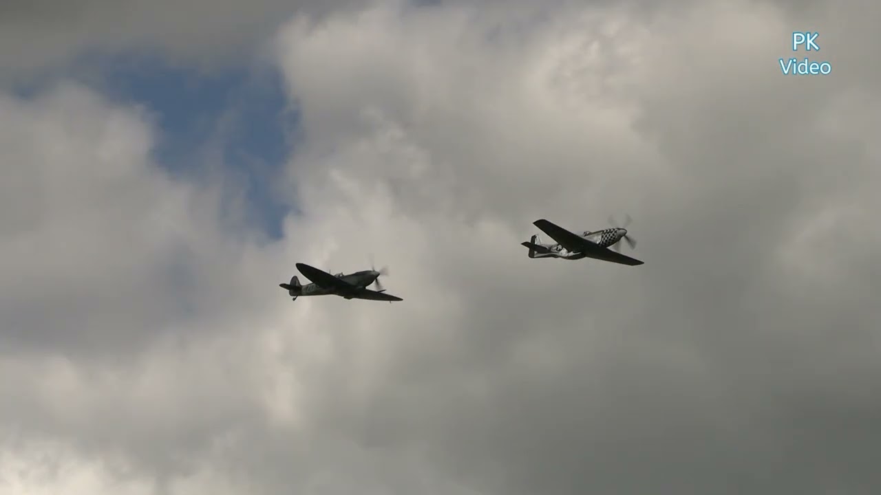 Siegerland-Flughafenfest 2025 Mustang und Spitfire