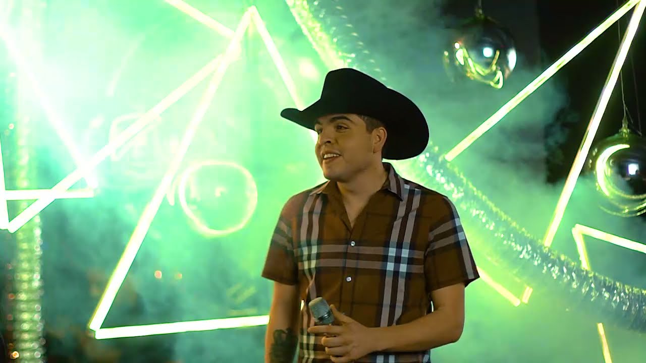 Beto Vega Con Norteño En Vivo - La Húngara