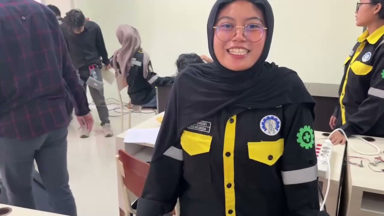 PENGGUNAAN VFD AT4 UNTUK MOTOR 3 FASA