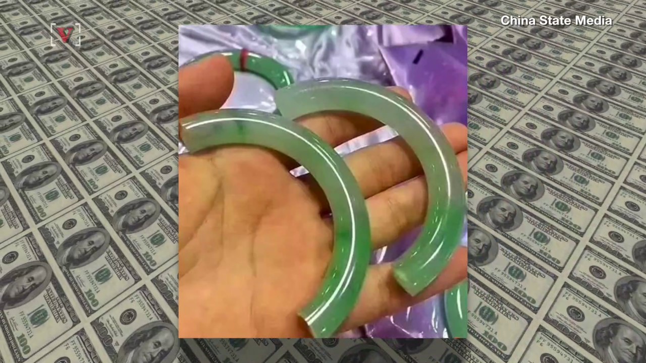 Woman Faints After Breaking a $44,000 Jade Bracelet